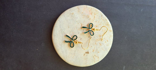 Gold bow earrings