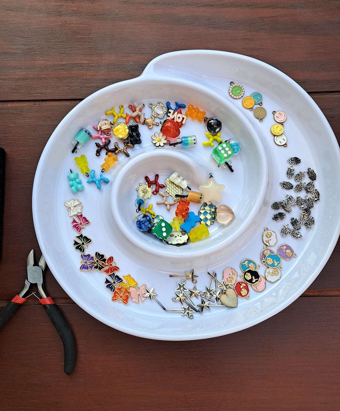 Charm Jewelry Workshop ✨